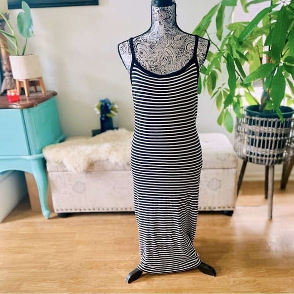 🏷️ 4/$25 Volcom Rave New World Striped Soft Ribbed Tank Midi Dress - Picture 3 of 6